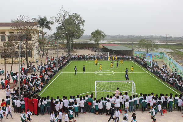 Lễ bàn giao sân bóng đá mini tại trường tiểu học Cao Dương
